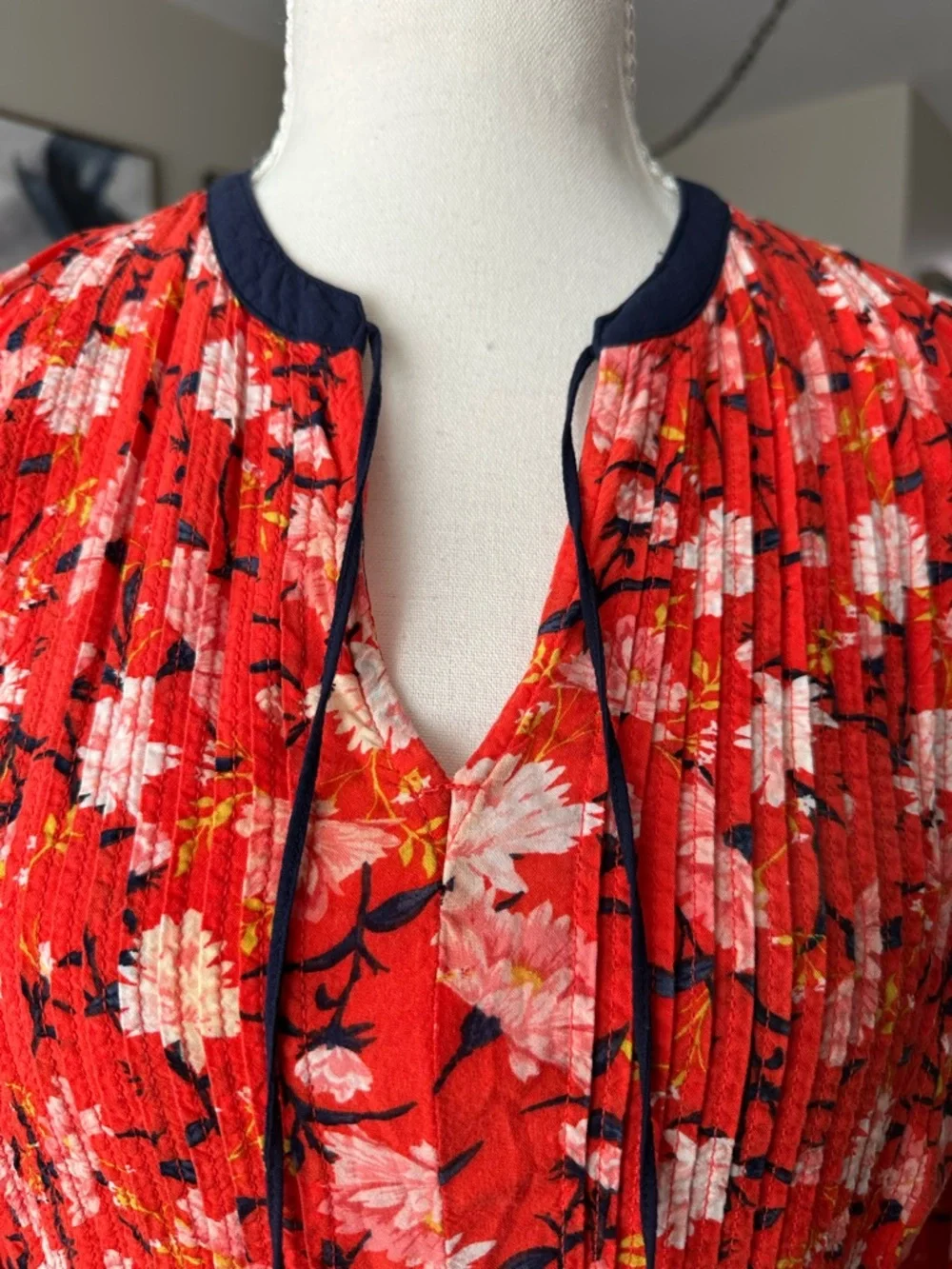 Old Navy Red Floral Pleated Peasant Blouse with Navy Trim - Picture 3 of 4